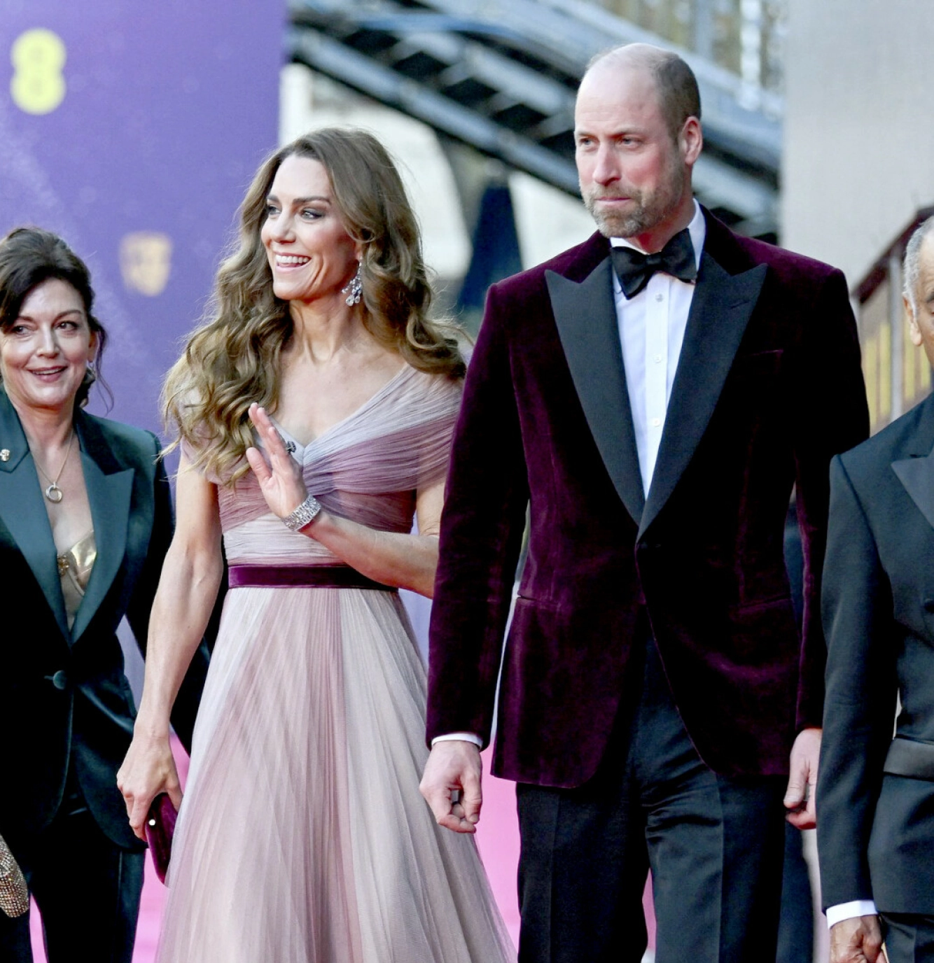 KONGELIG GLANS: Prinsesse Kate og prins William kunne se de norske stjernene stikke av med den høythengende prisen for beste ikke-engelske film. Foto: NTB