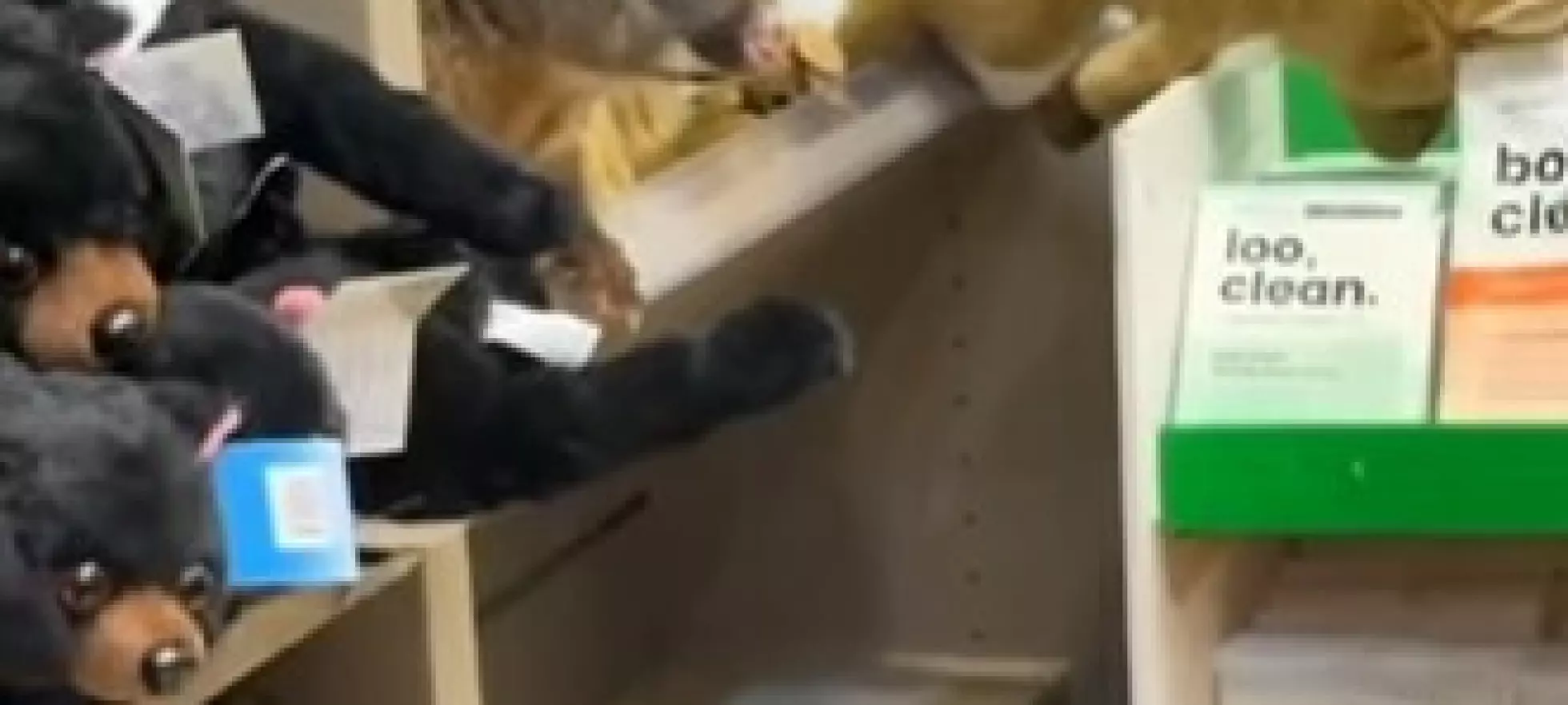Gjemte seg på flyplass