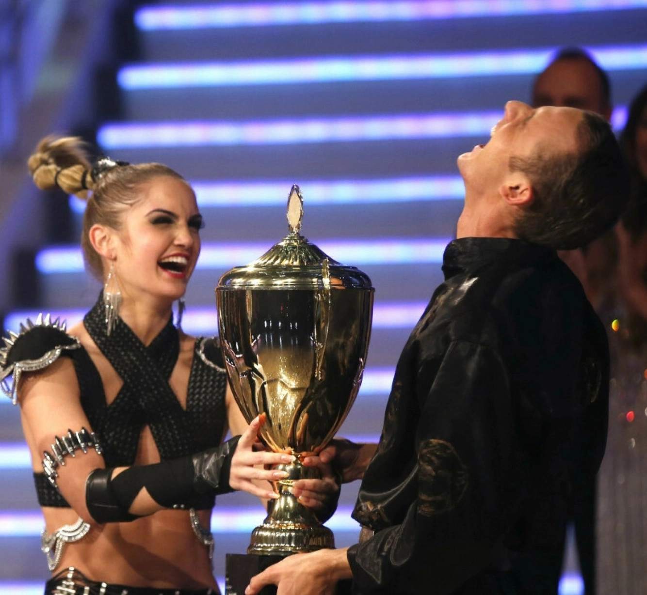 SEIER: Jubelen sto i taket da Adelén Rusillo Steen og Benjamin Jayakoddy stakk av med seieren i TV 2s dansekonkurranse i 2015. Foto: NTB