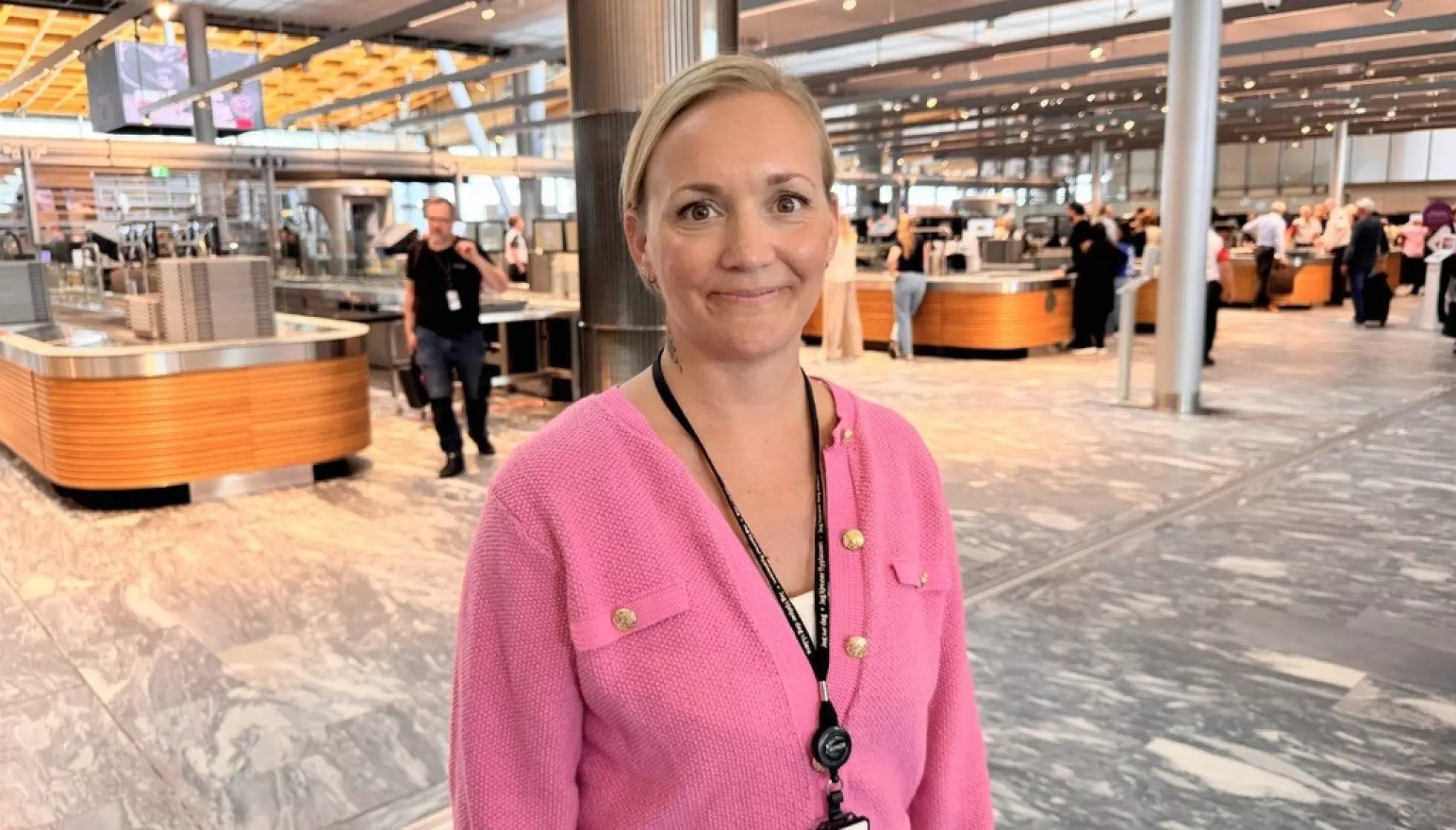 KLAR BESKJED: Mona Iren Fasting, kommunikasjonssjef på Oslo Lufthavn. Foto: Odd Roar Lange