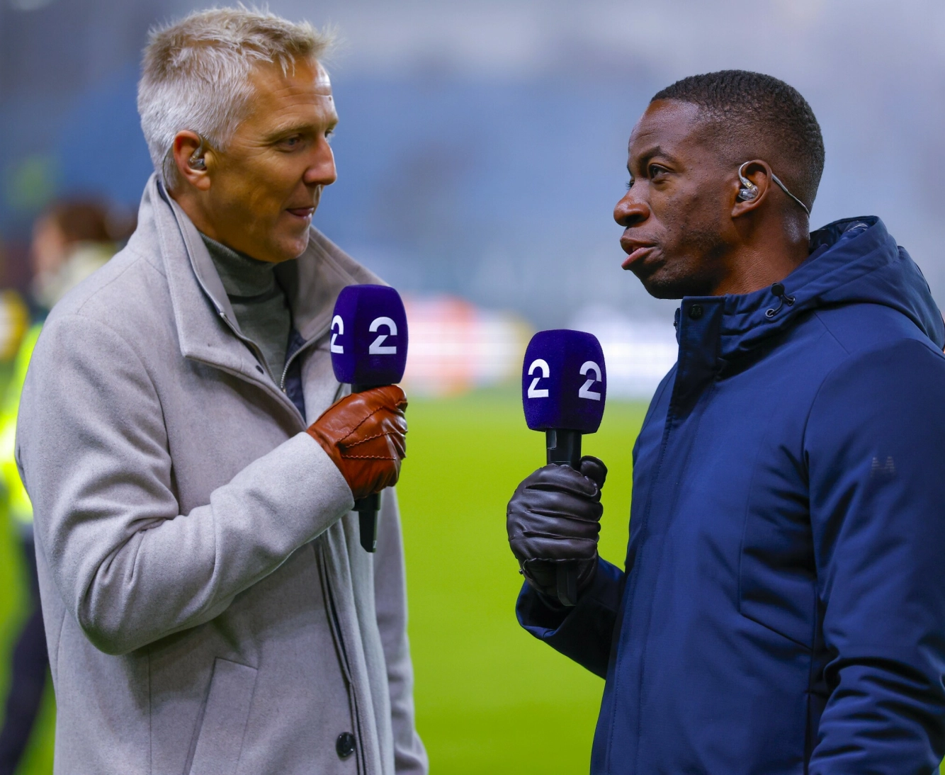 NY KARRIERE: Mushaga har vært tilknyttet TV 2 etter at han la opp som fotballspiller. Her fra kampen mellom Molde og Rosenborg på Aker Stadion i 2025. T.v. Sindre J. Olsen. Foto: NTB