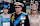 2011: F.v.: Prinsesse Eugenie, daværende prins Andrew og prinsesse Beatrice i bryllupet til prins William og prinsesse Kate.  Foto: Gero Breloer / AP / NTB