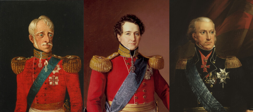 Tre historiske portretter av menn i røde militæruniformer satt opp ved siden av hverandre.