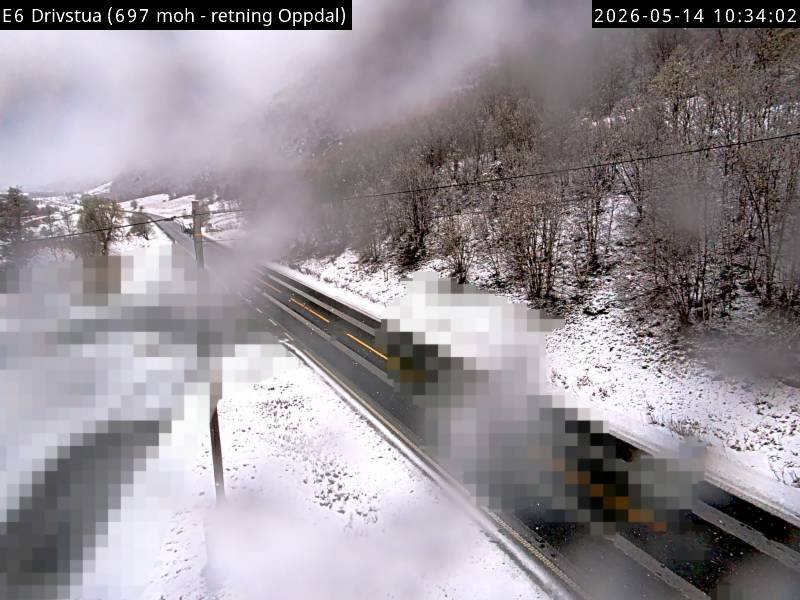 Vær, Innlandet | Snø og slaps fører til trafikkulykker i Innlandet