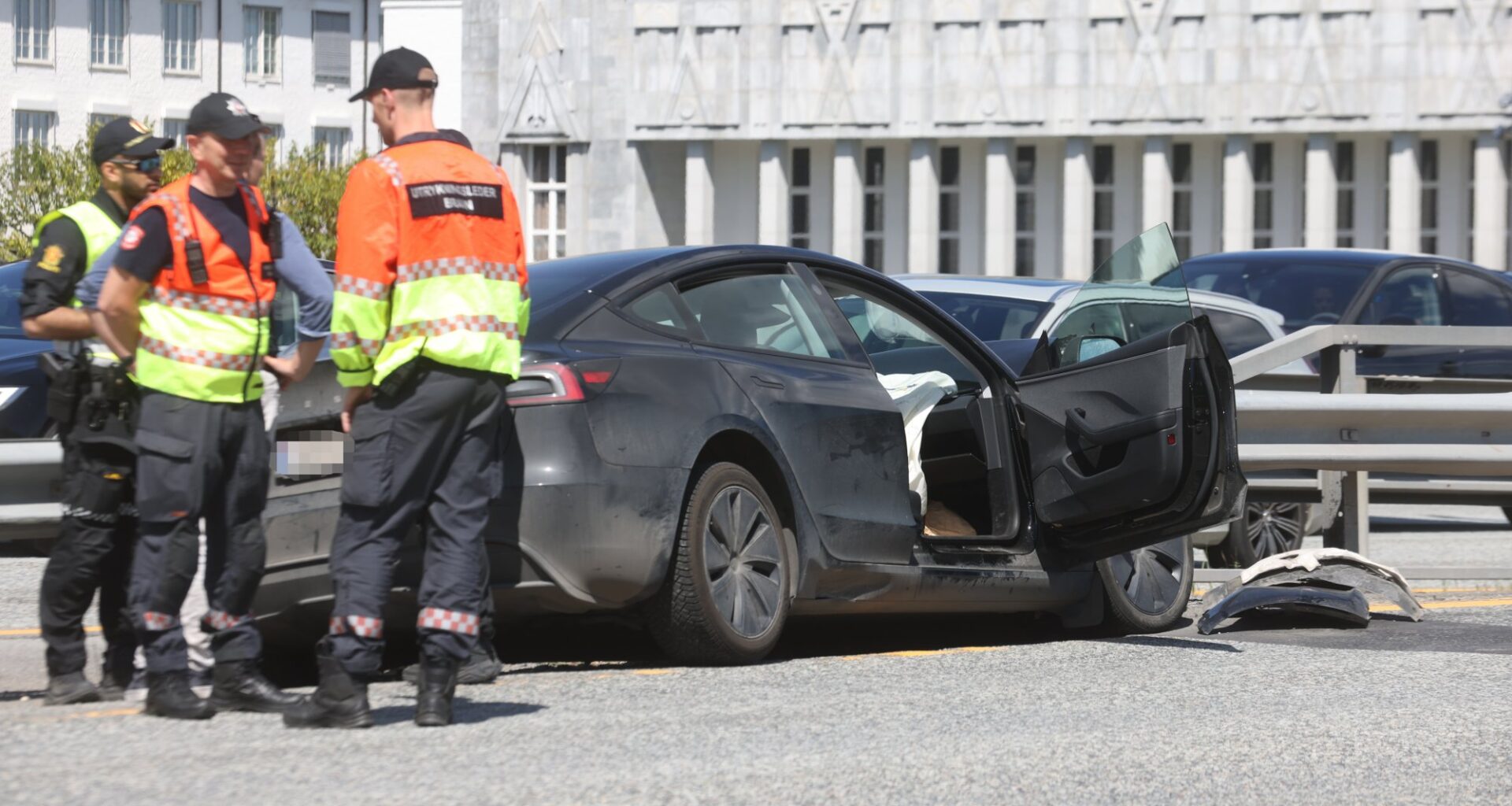 Ulykker og hendelser, E18 | Smalt inn i autovernet på E18 - Budstikka
