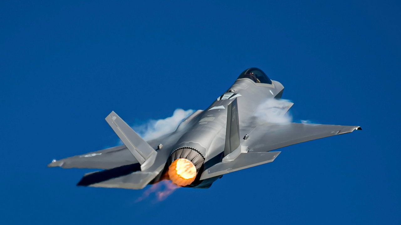 Le Royaume-Uni acquiert des avions de combat F-35A pour des missions nucléaires au sein de l'OTAN - Business AM