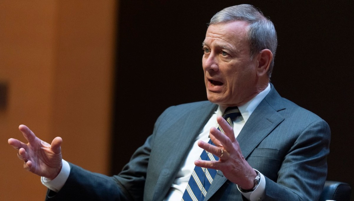 Roberts urges Supreme Court critics to stop personal attacks