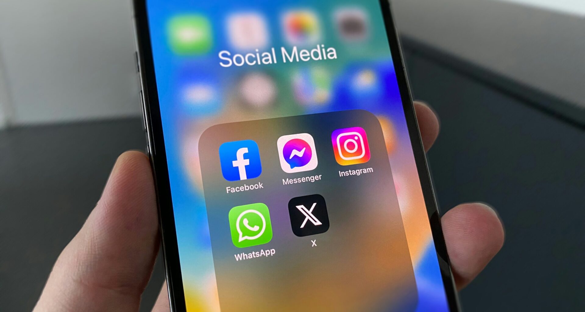 EU targets social media giants with new 'addictive design' law