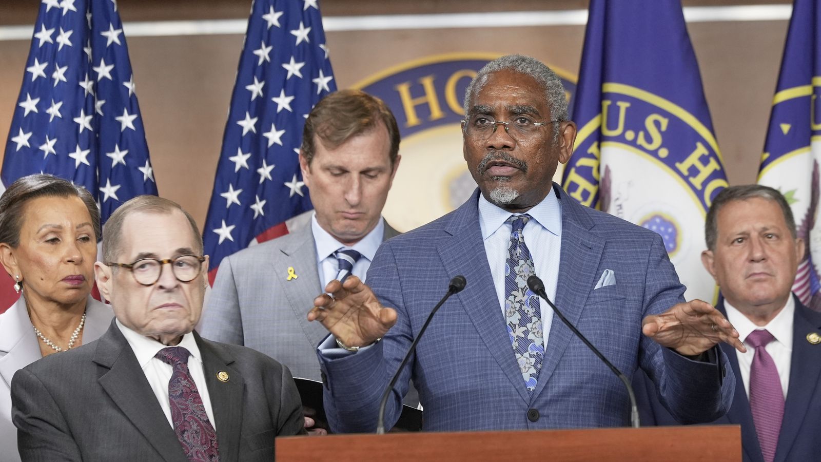 Democrats force House vote on increased military aid to Ukraine