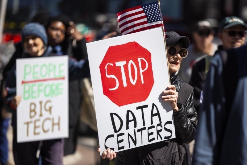 US Democrats split over proposed data center moratoriums amid rising energy and climate concerns