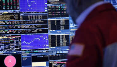 Traders work on the floor of the New York Stock Exchange on July 8. The House is getting ready to consider a bill that would stop members of Congress from buying new stocks.