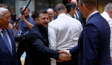 Zelenskyy taps new defense chief in bid to quell political crisis