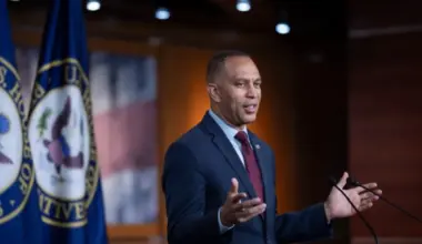 Jeffries sidesteps question on NJ voting rolls pivoting to Trump