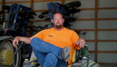 Trump promised agriculture 'golden age.' Iowa farmers say they're waiting