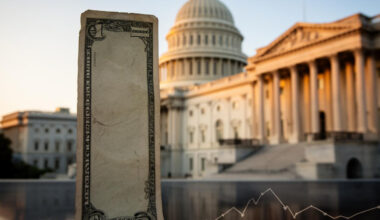 Dimon Warns: Dollar's Reserve Status at Risk if U.S. Falls Behind Militarily and Economically — BigGo Finance