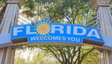 florida-welcomes-you-sign-usa-news