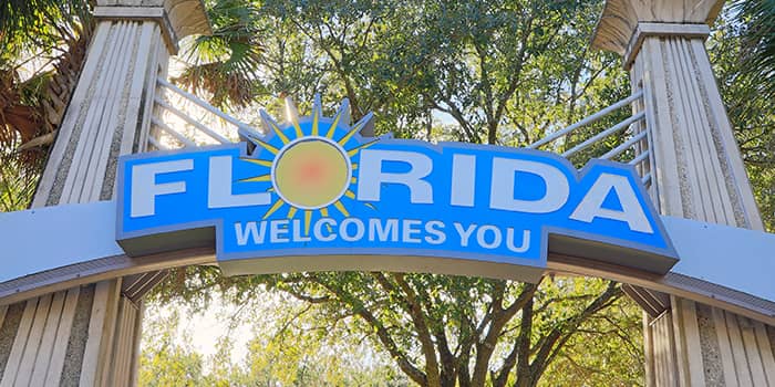 florida-welcomes-you-sign-usa-news