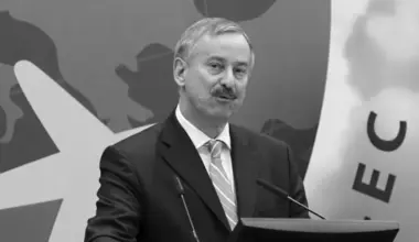 Kaya Kallas announces the death of her father, Siim Kallas — TodayPress.tv