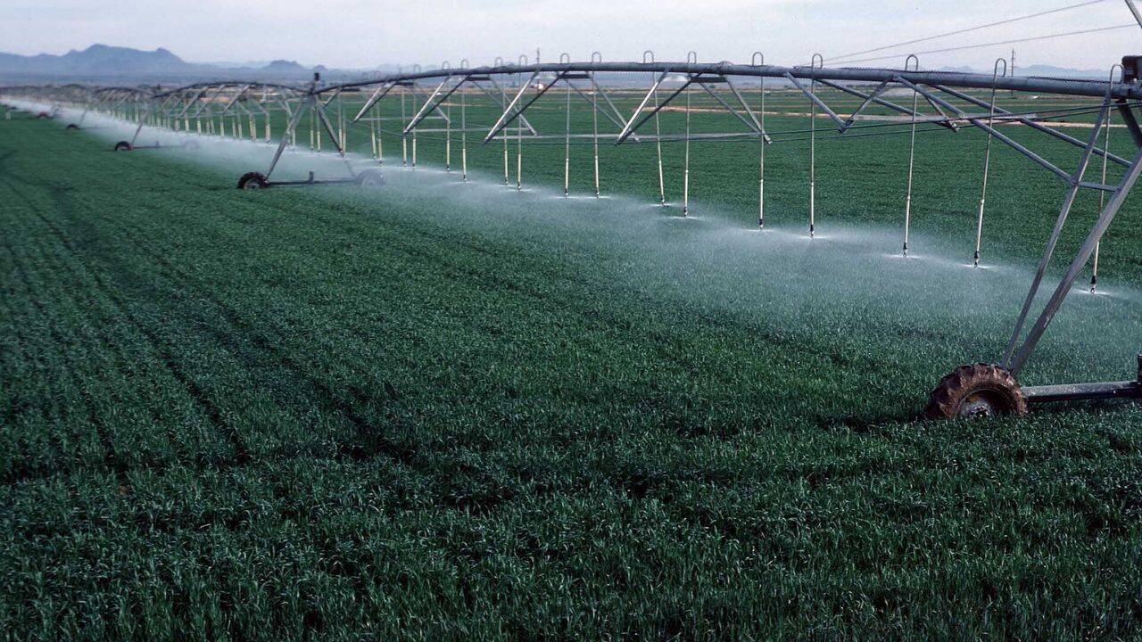 A centre pivot irrigation system on a field. Image Credit: Laura Wilson farm , USDA Natural Resources Conservation Service Private investment as a wider trend in American agriculture