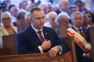 Pracujące mamy pozostają bez wsparcia. Sprawą zajmie się prezydent