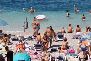 W jakich okolicznościach można skorzystać z bezpłatnego urlopu?