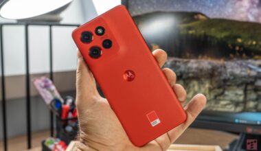 Cienki jak żyletka, mocny jak bestia. Motorola rzuca rękawicę