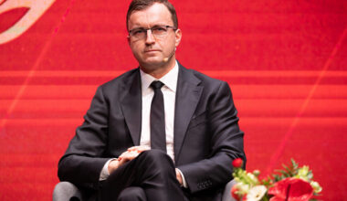 Robert Dobrzycki sięga do kieszeni. Kolejne miliony dla Widzewa