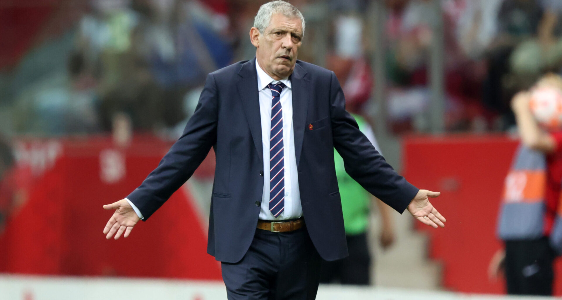 Fernando Santos wydoił ponad pięć milionów euro za nic. Grecy, nie dajcie się!