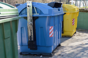 Gmina może pobierać dodatkowe opłaty za brak segregacji odpadów. Zasady są jasne