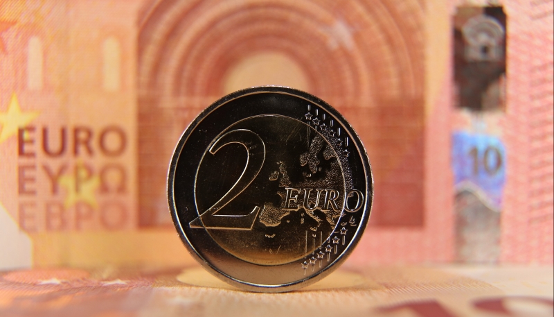 Bomba fiskalna pod UE: prawie połowa członków przekracza granicę długu
