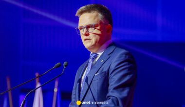 Szymon Hołownia chce odejść z polityki. Znamy jego plany