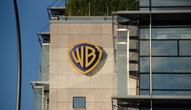 Właściciel TVN tnie wydatki. Kolejny kontrakt rozwiązany