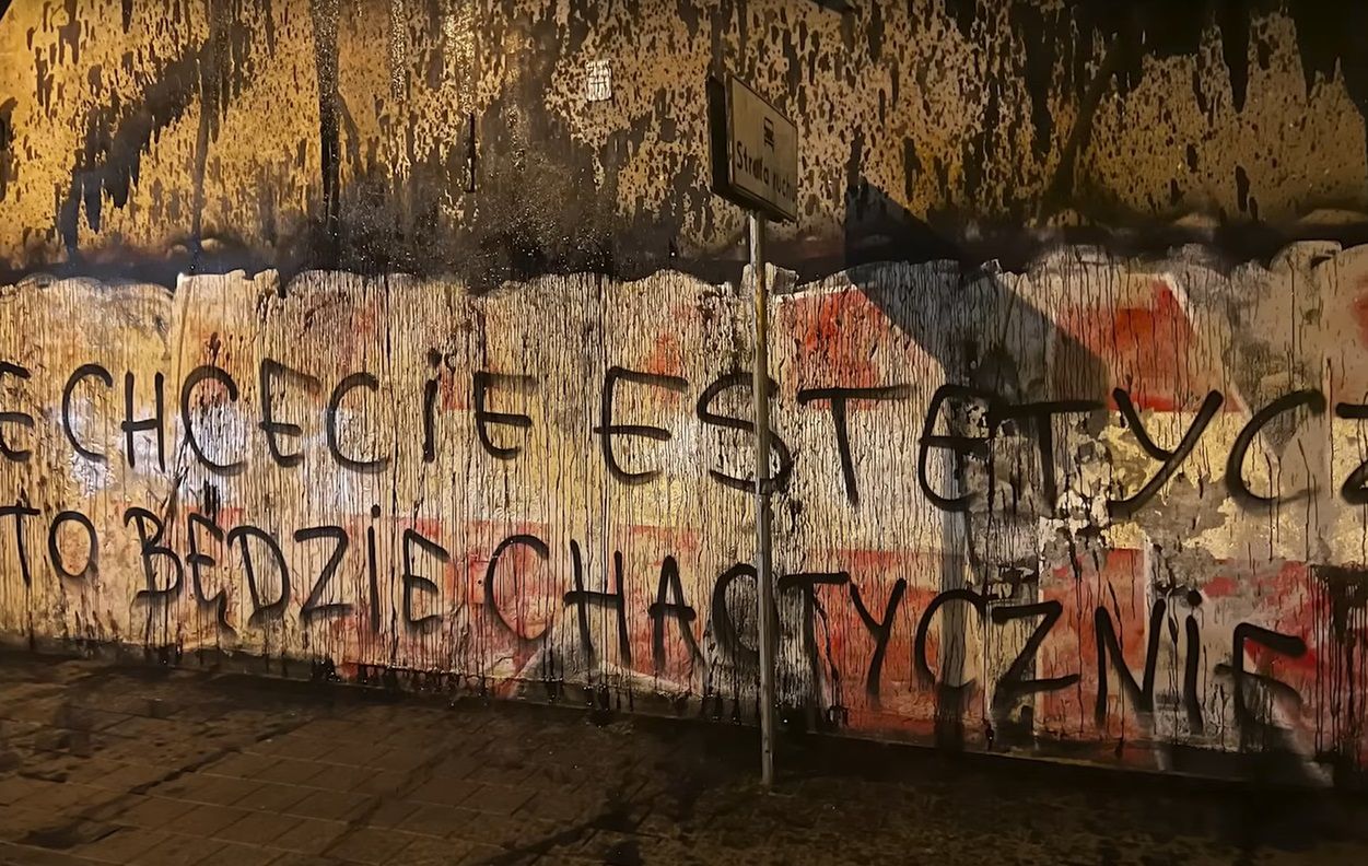 Skandal w Łodzi. Oto co kibice zrobili z domem pani Doroty