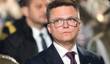 Polska 2050 na rozdrożu. "Partia kompletnie nic nie wie, co wprawia ją w histeryczny dygot"