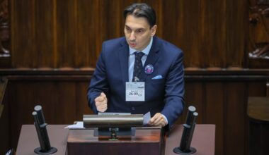 Katecheci tryumfują. Ich pomysł obowiązkowych lekcji religii zyskał poparcie w Sejmie