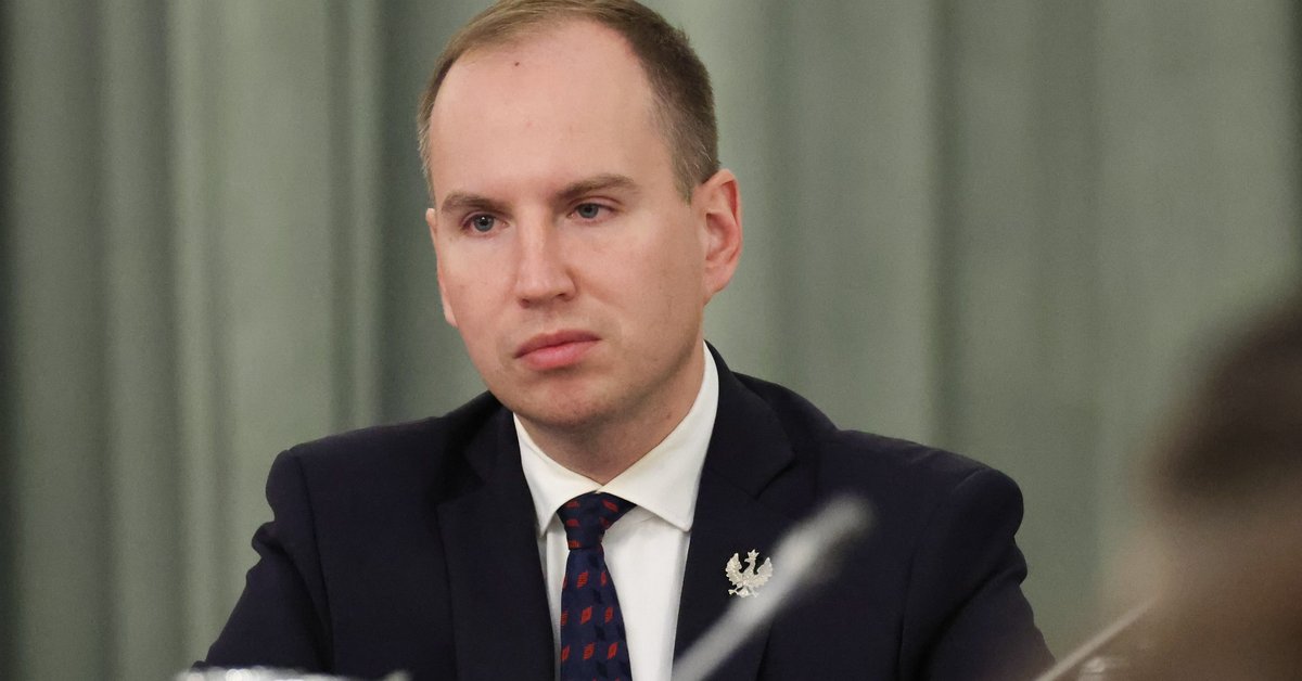Człowiek Karola Nawrockiego uderza w Radosława Sikorskiego. "Cały czas zaczepia prezydenta"