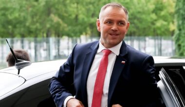 Ostre słowa z Czech o Karolu Nawrockim i reparacjach. "Powinien to zrobić w Moskwie"