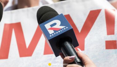 Setki tysięcy złotych trafiły do Telewizji Republika. Stacja podpisała umowę z PiS
