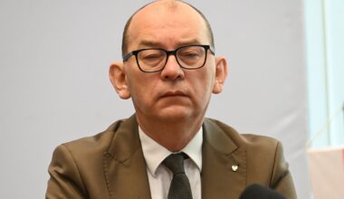 Sędzia Radzik stawia opór decyzji Waldemara Żurka. Nie planuje szybko opuścić gabinetu