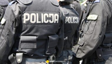 Policjanci zatrzymani za skucie zabójcy. Jest orzeczenie sądu w głośnej sprawie