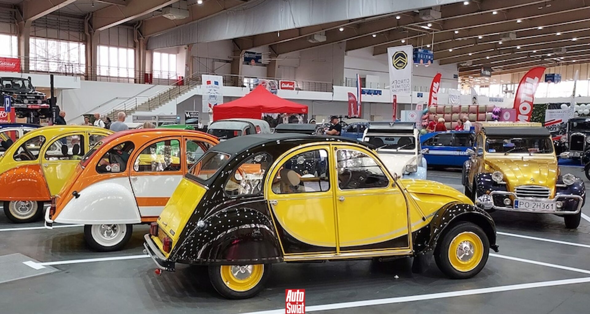 Retro Motor Show Poznań 2025. Tysiąc klasyków do podziwiania i kupienia