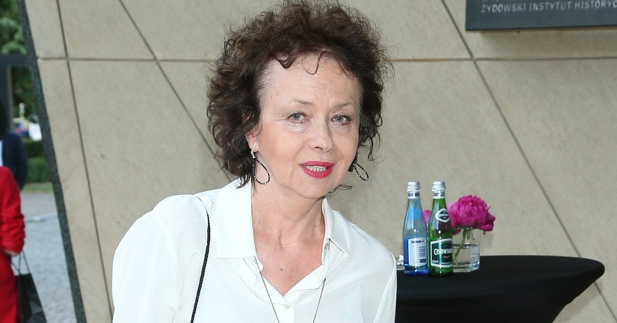 Krzyki przed spektaklem Joanny Szczepkowskiej. Domagali się przeprosin