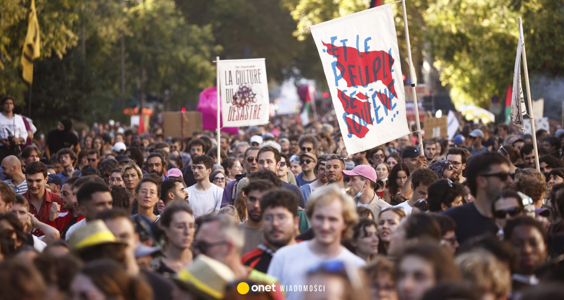 Pół miliona protestujących na ulicach Francji. Zatrzymano ponad 180 osób