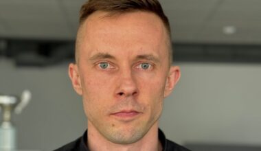 Prezes spółki z sektora energetyki jądrowej został znaleziony martwy przy drodze. Obok leżał karabin i...