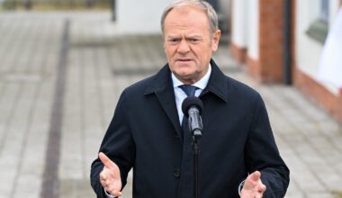 Donald Tusk reaguje na spór Morawiecki-Ziobro. "Mogę was pogodzić"