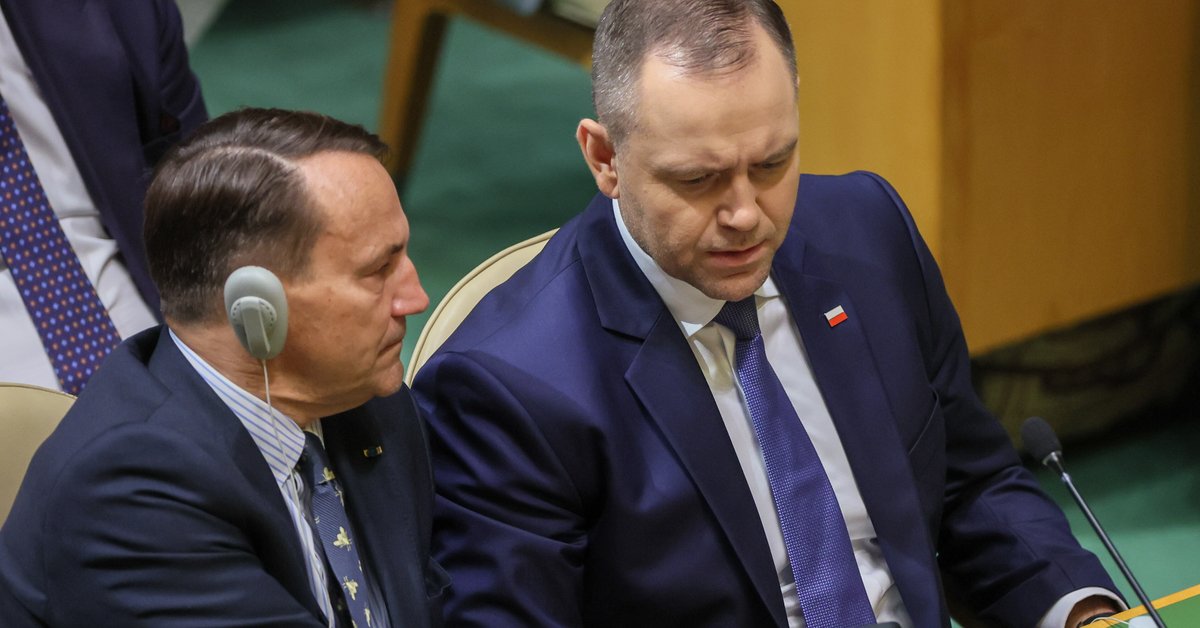 Zmiana na szczycie sondażu zaufania. Jest też niespodziewany debiut na podium