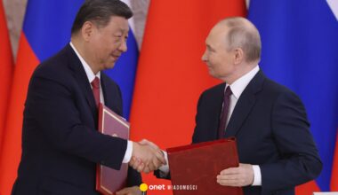 Tak "wielka trójka" wykorzystuje śmierć Charliego Kirka. To bezlitosna gra