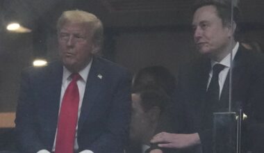 Elon Musk i Donald Trump, w tle Biały Dom