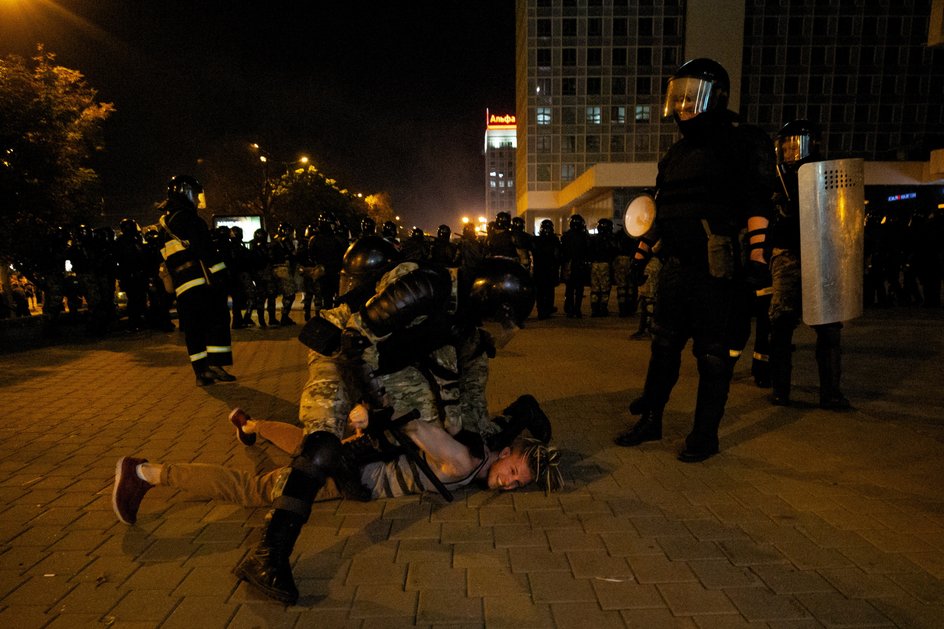 Brutalnie tłumione protesty na Białorusi, sierpień 2020 r.