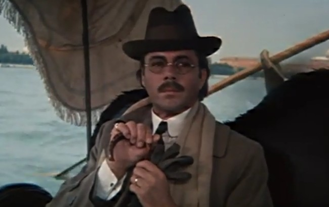 Film o facecie w łódce